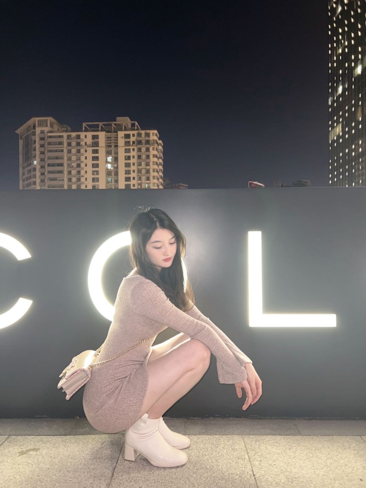 陈一帅-湖北省·咸宁市·咸安区--我的大名叫陈师,小名一帅,97年的南方女孩,爱生活,爱购物,爱分享,很开心这里遇见你们。