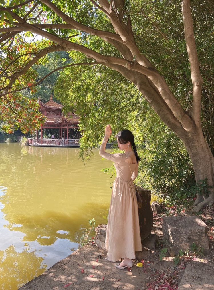 陈一帅-湖北省·咸宁市·咸安区--我的大名叫陈师，小名一帅，97年的南方女孩，爱生活，爱购物，爱分享，很开心这里遇见你们。