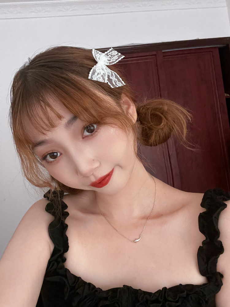 Dear颖颖.-广东省·惠州市·惠阳区--本人166cm95斤 什么类型的都可以接寄拍 衣服裤子包包首饰都可以哒!
