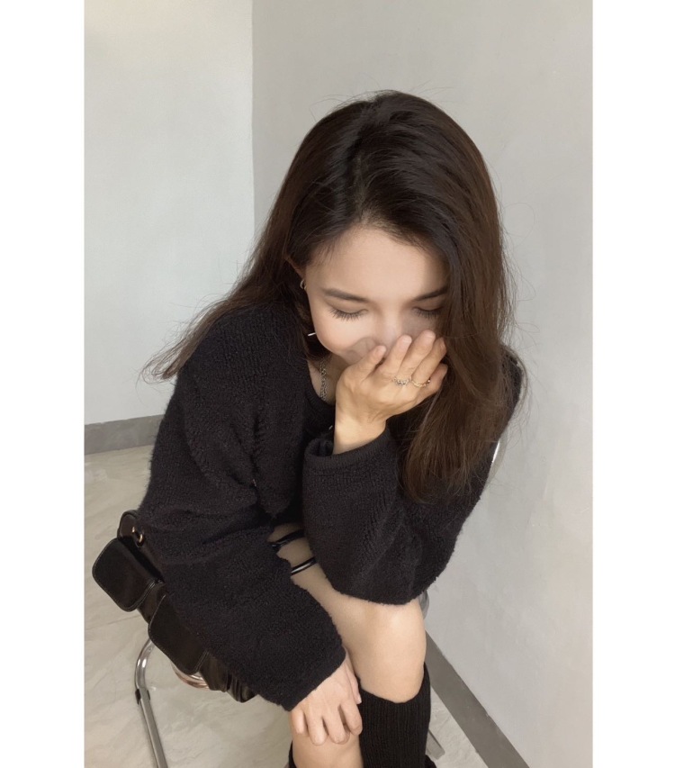 Daisy-广东省·广州市·白云区-抖音 某红薯 知乎 微博 -本人素人模特 身高:158 体重:80 风格比较多元素 可接饰品 寄拍 买家秀