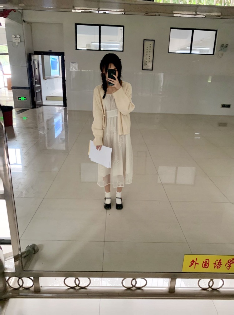 毛毛-湖南省·衡阳市·珠晖区-抖音-身高161,体重96。喜欢拍照,穿搭。可以拍买家秀,什么都可以~