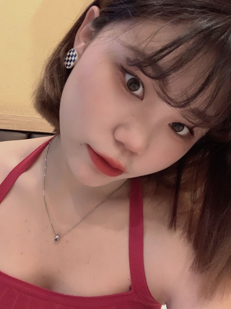 顾衡-广东省·广州市·番禺区--微胖身型，可接买家秀，寄拍。因为是素人，价格不用太高，平台给我学习的机会。