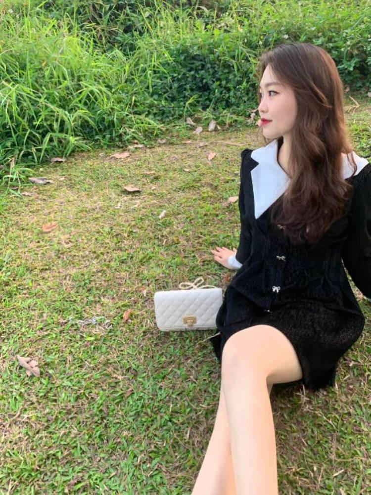 Vivi-广东省·广州市·番禺区-某红薯-寄拍，买家秀，探店，产品种草等
平时是写真模特 风格多变
有tb渠道的商家