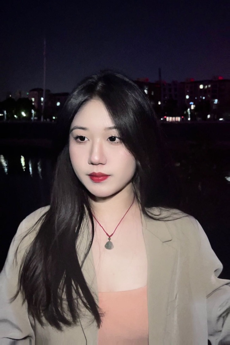 Lu、-湖南省·娄底市·娄星区-抖音 某红薯 -买家秀 寄拍 服饰包包都ok ,想聊的可以私信我,没有公主病,脾气好,不满意可以协商重新拍!👍
