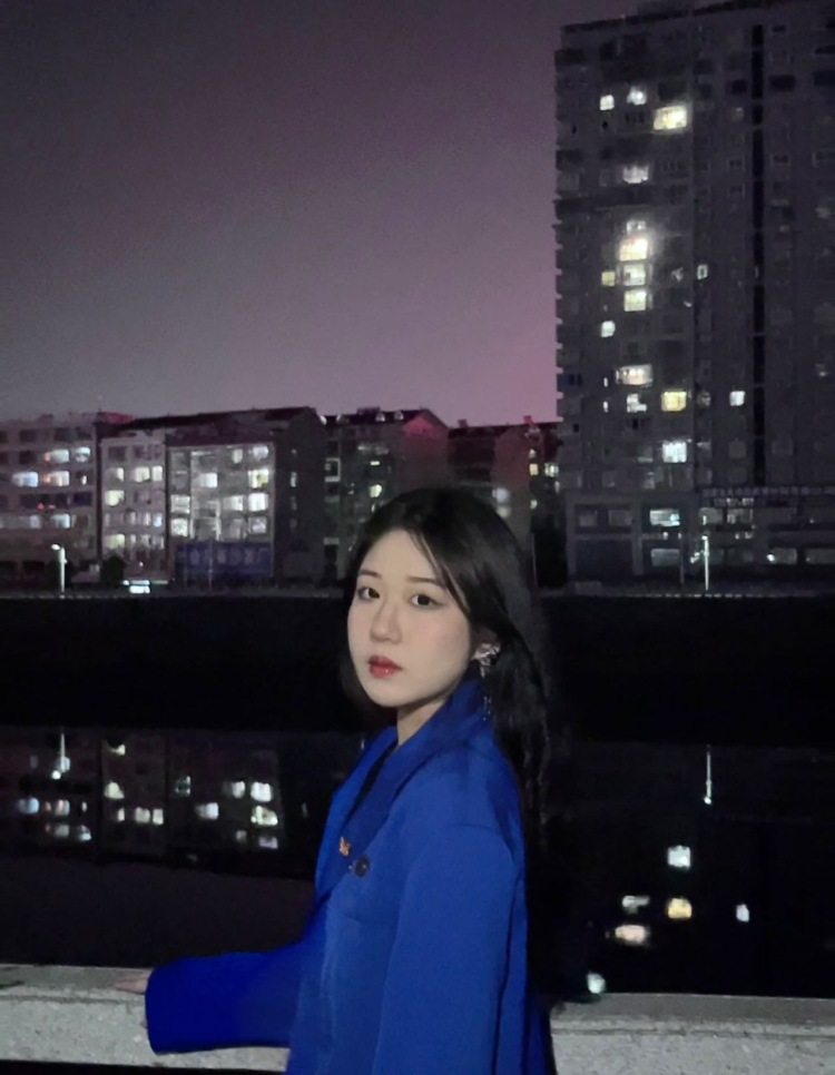 Lu、-湖南省·娄底市·娄星区-抖音 某红薯 -买家秀 寄拍 服饰包包都ok ,想聊的可以私信我,没有公主病,脾气好,不满意可以协商重新拍!👍