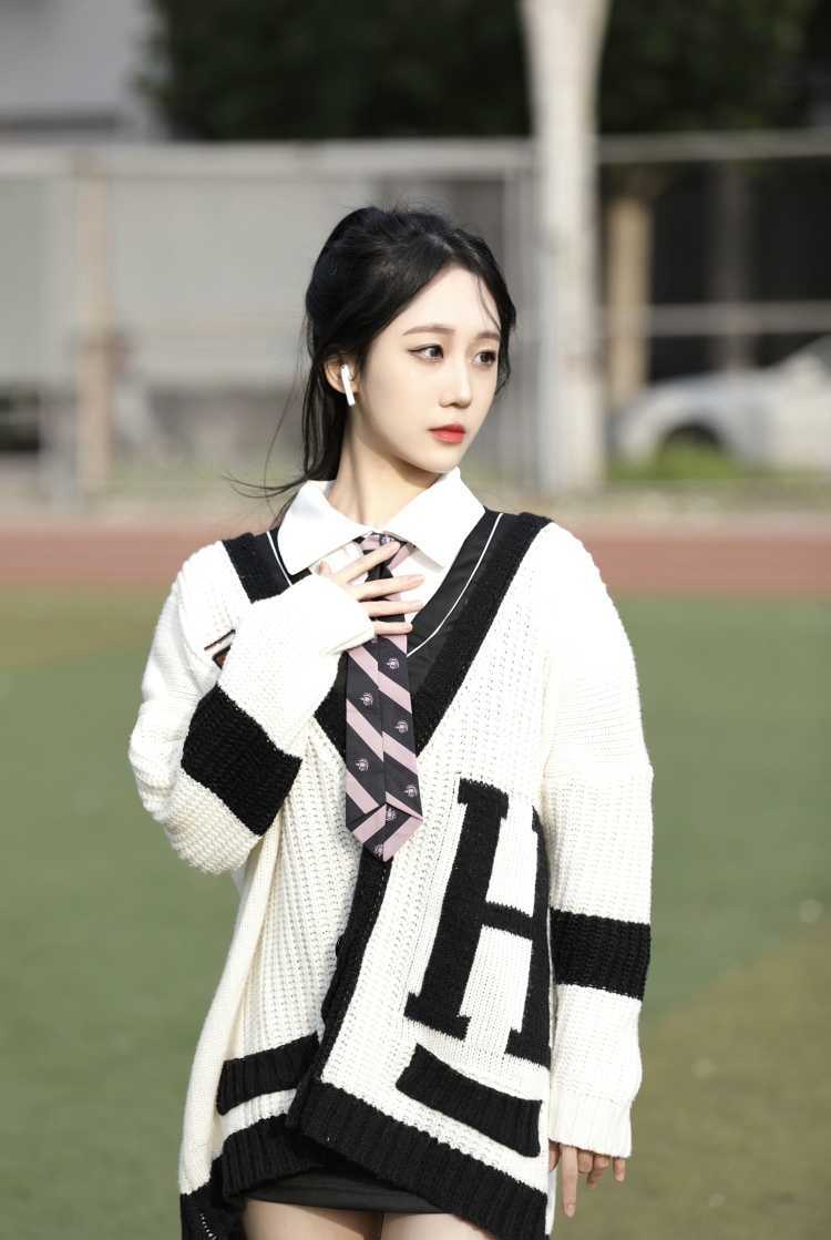 ₁％-广东省·中山市·中山港街道--本人美术生，爱好拍照p图，时间充裕，可接买家秀，；认真负责，出图快，有耐心，态度好