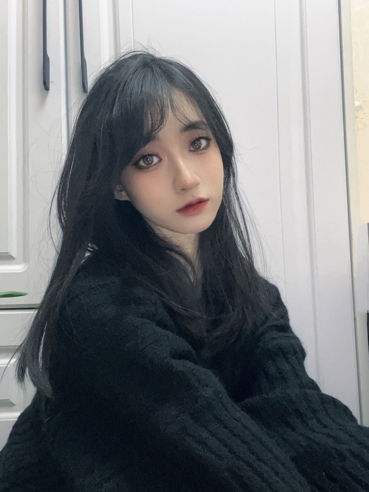 xue.🦢-甘肃省·兰州市·城关区--寄拍什么都可以，舞蹈服耳饰项链衣服都可以，信用度极好，工作积极性高，配合度高，喜欢赚钱会拍照p图
年龄：18
身高：165CM
体重：44Kg
