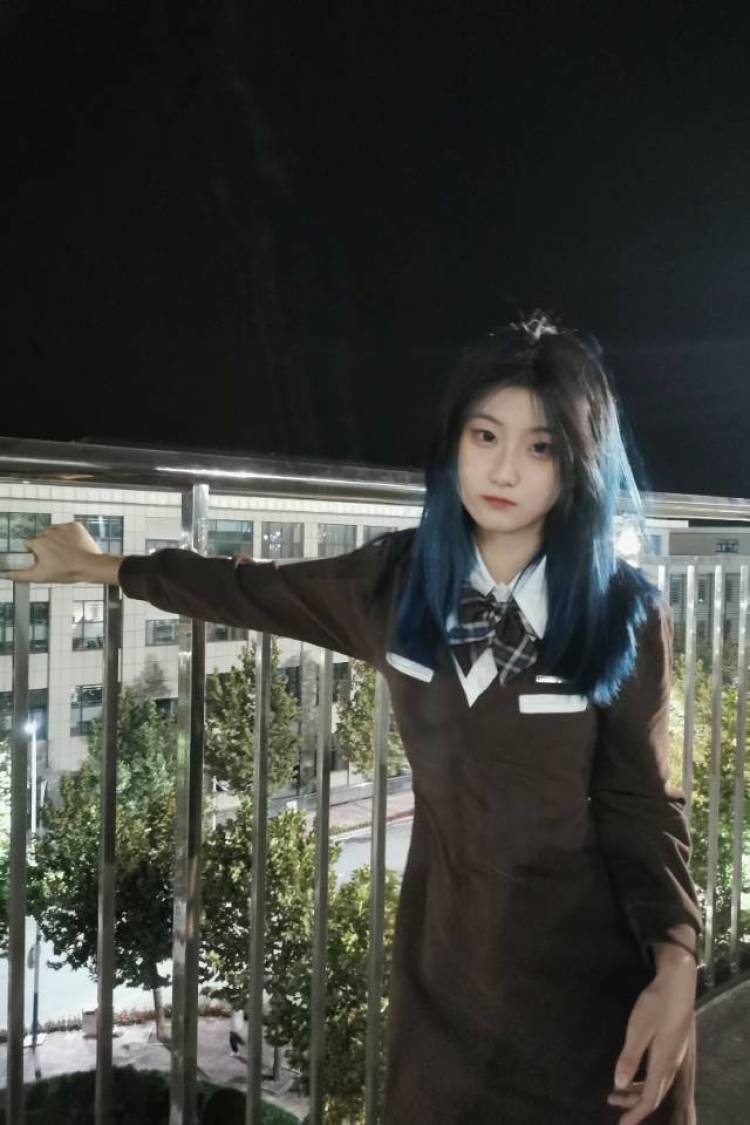 T-fovik-I-河北省·沧州市·新华区-抖音-非常喜欢拍照片 而且出片迅速 本人非常真诚 喜欢的风格多样 接收各种风格衣服 可以接配饰服装鞋子包包等各种单