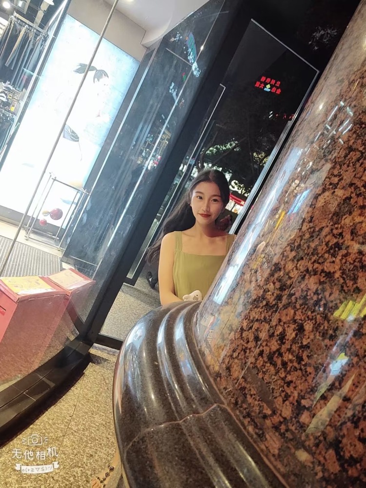 ハグ-甘肃省·嘉峪关市·钢城街道--本人从高中开始学习舞蹈，大学专业舞蹈，学习舞蹈教育，做网拍。想有机会能够试试平面模特，本人很喜欢拍照，所以更想通过这个来提升自己
