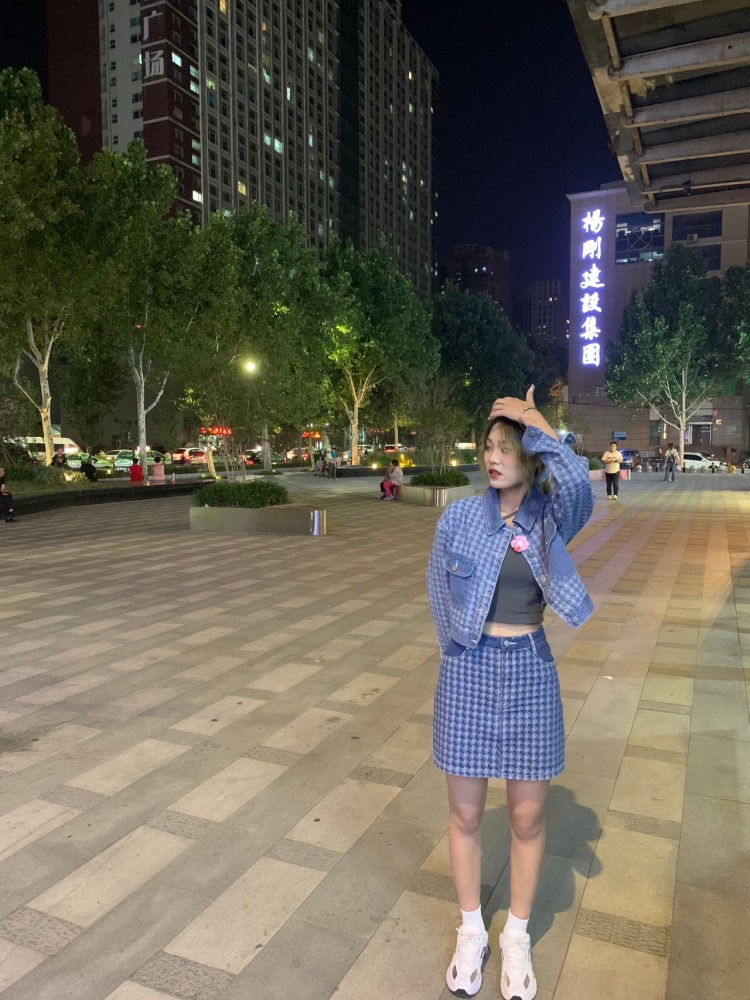 🐮可可-河南省·郑州市·惠济区-抖音-年龄：20
身高：170
体重：110
在校大二学生 体育生 踢足球的 喜欢拍照 喜欢剪视频 玩DY（DY可接关于运动的）平常喜欢买衣服逛街分享日常 接寄拍赠拍 买家秀