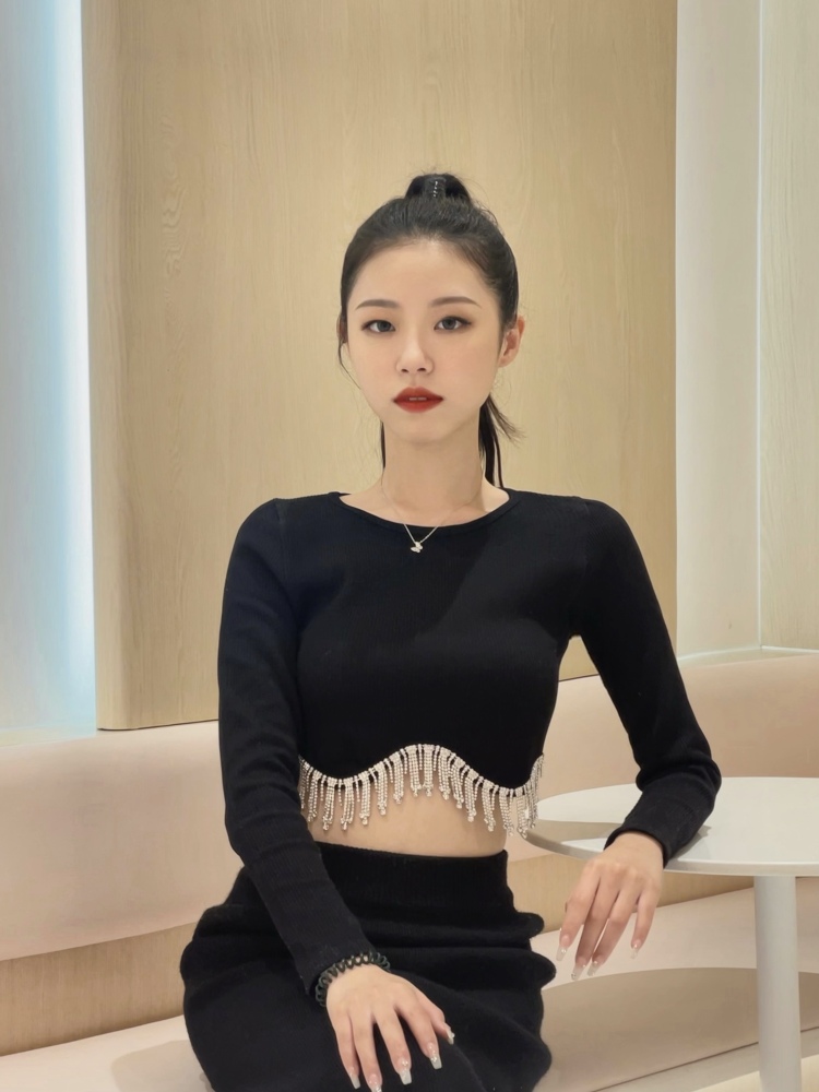 Chirstina-浙江省·杭州市·钱塘区--接寄拍 平面拍摄（不接情趣） 服饰鞋子包包等饰品都可以
风格多变 会p图高质量