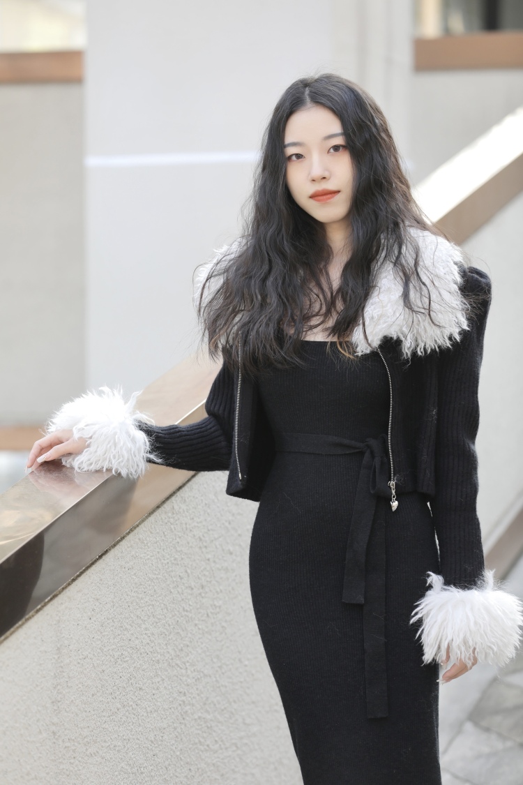 Chirstina-浙江省·杭州市·钱塘区--接寄拍 平面拍摄（不接情趣） 服饰鞋子包包等饰品都可以
风格多变 会p图高质量