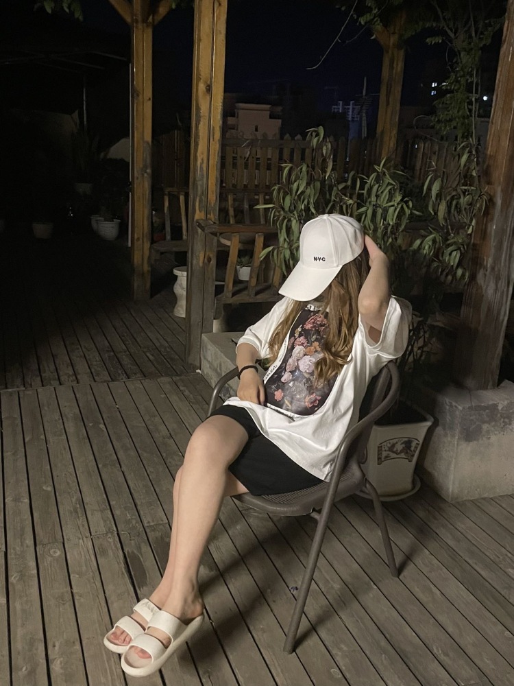 .-山东省·菏泽市·曹县--身高160 体重100
接寄拍(衣服鞋子饰品都可以)
淘宝买家秀
会努力完成任务!
期待和您的合作!