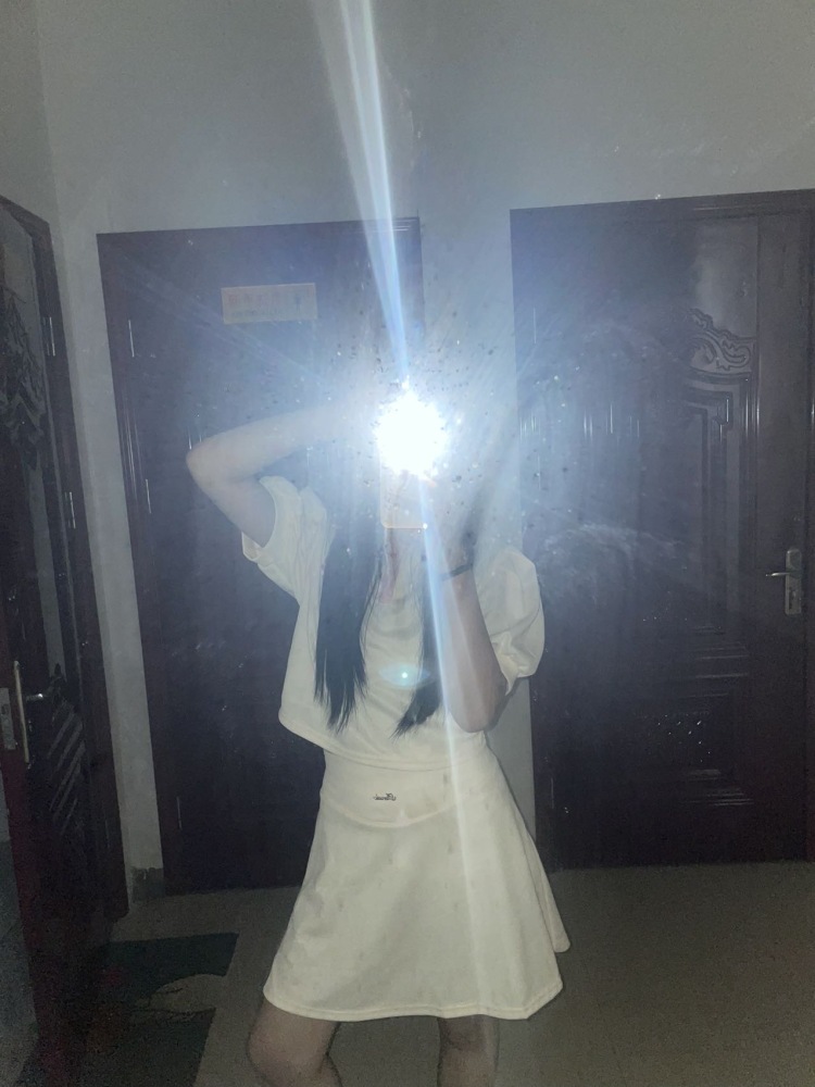 .-山东省·菏泽市·曹县--身高160 体重100
接寄拍(衣服鞋子饰品都可以)
淘宝买家秀
会努力完成任务!
期待和您的合作!
