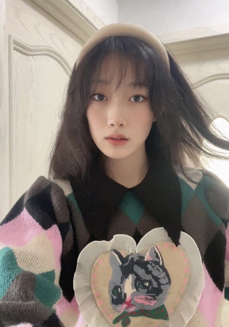 大美力-山东省·青岛市·市北区-抖音：大美力-我是在校艺术生，平常喜欢拍拍照片，拍照好看认真，喜欢接接寄拍，认真认真认真