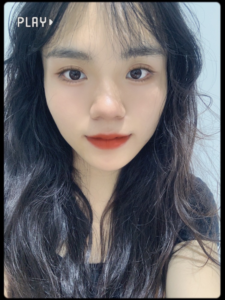 芒芒-广西壮族自治区·南宁市·西乡塘区-抖音-本人性格活泼开朗，会跳舞💃日常喜欢拍照，会P图，认真出图，可接服装寄拍、饰品等，买家秀卖家秀。