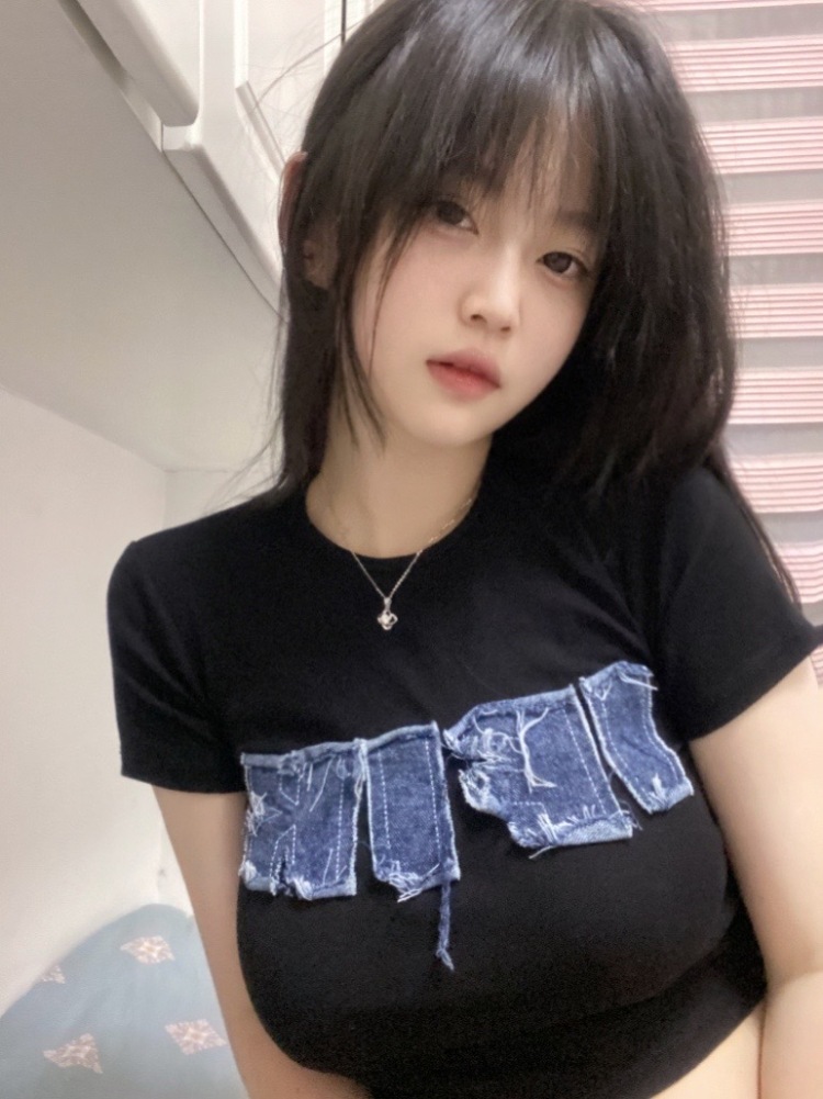 晚安小琪-河南省·郑州市·二七区-抖音 快手 某红薯-寄拍模特 常接有经验 可寄拍送拍置换
身高166 体重52公斤 买家秀 测评商品 免费试用 品牌代言 种草带货 会拍照 出图快