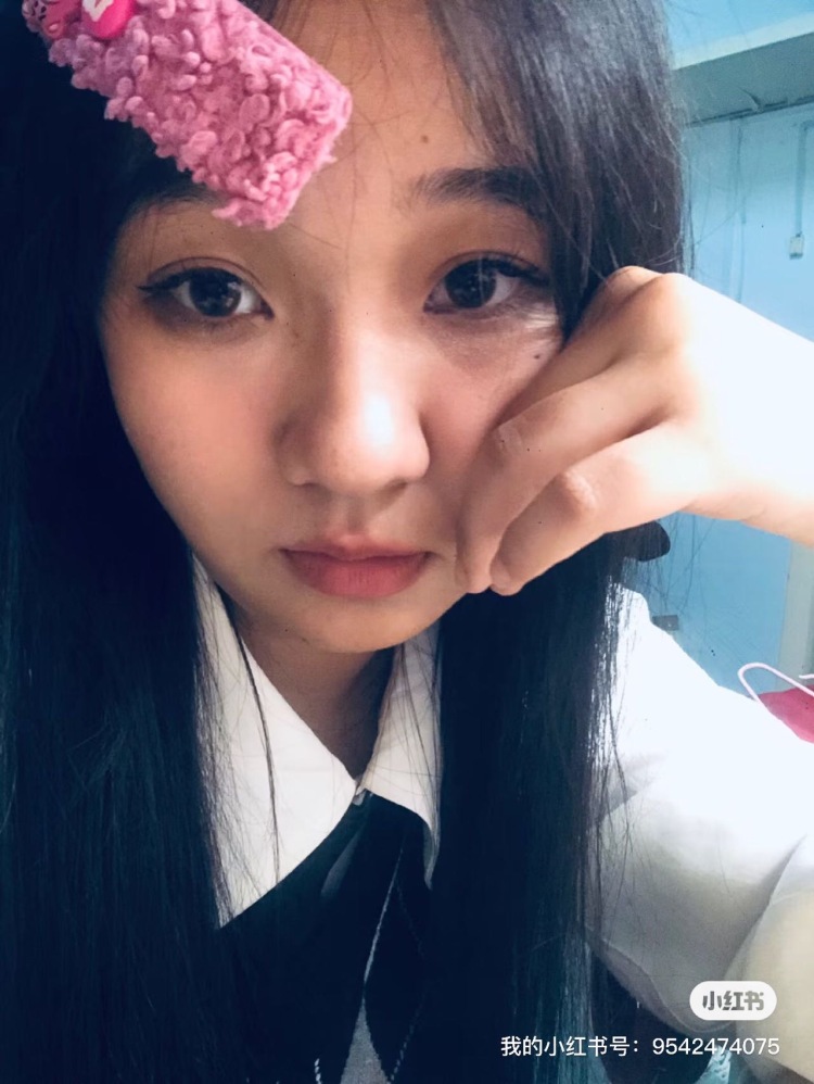 奥利奥-湖北省·襄阳市·襄城区-抖音-我是一名大学生平常的兴趣爱好是喜欢拍照 化妆 穿搭 也喜欢与他人分享我的好物