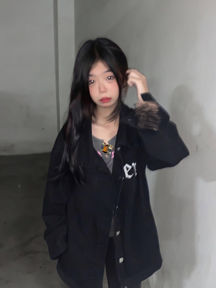 ᅠᅠ熊二-广西壮族自治区·贵港市·港北区-快手-接寄拍和送拍
身高155
体重83
什么风格都可以
会p图！！！