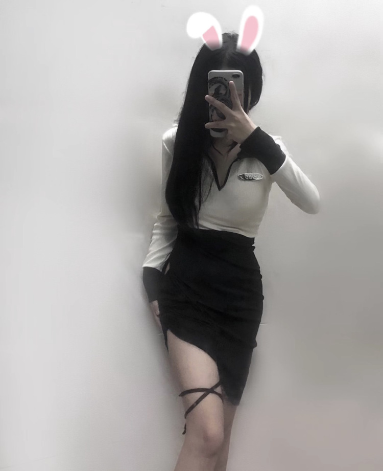 ᅠᅠ熊二-广西壮族自治区·贵港市·港北区-快手-接寄拍和送拍
身高155
体重83
什么风格都可以
会p图！！！