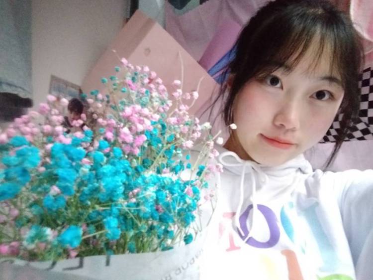 是风动-安徽省·蚌埠市·固镇县-抖音-身高168在校女大学生，爱拍照爱美妆，出图快，认真负责，求合作