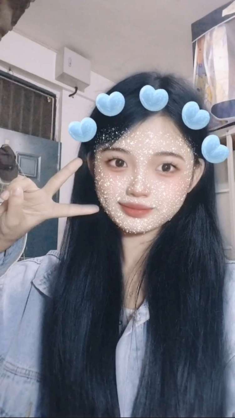歆橼🍋.-河南省·平顶山市·卫东区-抖音，快手，微博，某红薯-接寄拍寄拍寄拍啦 
本人学生一枚
会拍照会p图🤩接寄拍 买家秀等~
年龄18身高167 体重120微胖
可接🍑宝 pdd 价格可商议啦
接衣服 鞋子 饰品 买家秀，会p图 接寄拍和美妆产品。热衷穿搭，