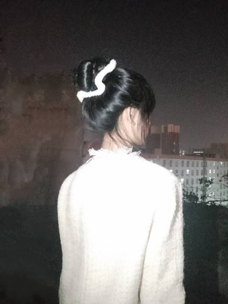 歆橼🍋.-河南省·平顶山市·卫东区-抖音，快手，微博，某红薯-接寄拍寄拍寄拍啦 
本人学生一枚
会拍照会p图🤩接寄拍 买家秀等~
年龄18身高167 体重120微胖
可接🍑宝 pdd 价格可商议啦
接衣服 鞋子 饰品 买家秀，会p图 接寄拍和美妆产品。热衷穿搭，