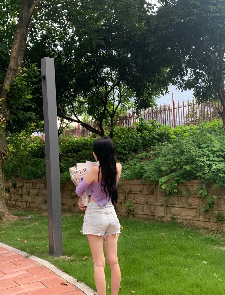 小入妹妹-福建省·福州市·仓山区-抖音    某红薯-时间自由可以接受送拍，用苹果手机拍照，有人帮忙拍。希望有商家看见合作！！价格可以谈 风格可以尝试很多都可以接受谢谢了