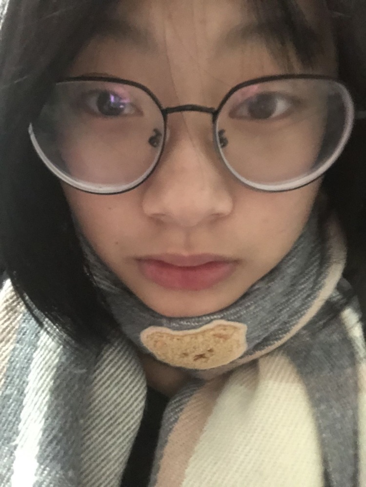 小哭包.🤍-四川省·成都市·新都区-知乎 快手-免费试用  接拍 送拍寄拍都可以的哦  有看上的合作方可以私信我哦