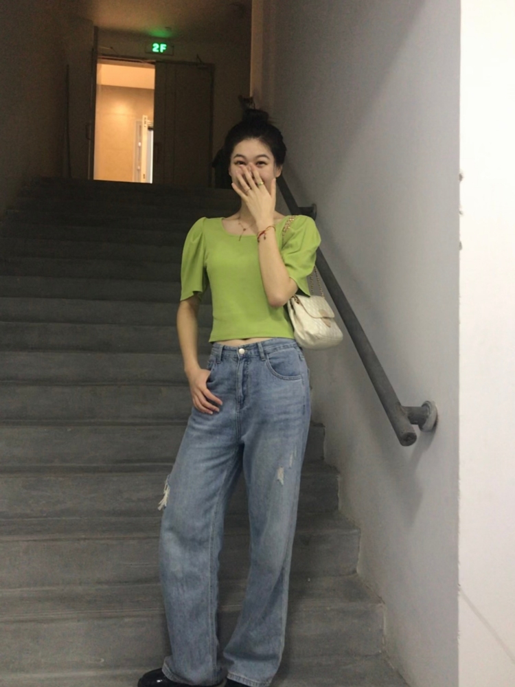 xiao.-浙江省·温州市·乐清市-某红薯,微博,抖音-接寄拍,找商家,会p图,可以剪辑视频,本人有耐心性格开朗,本人172/106