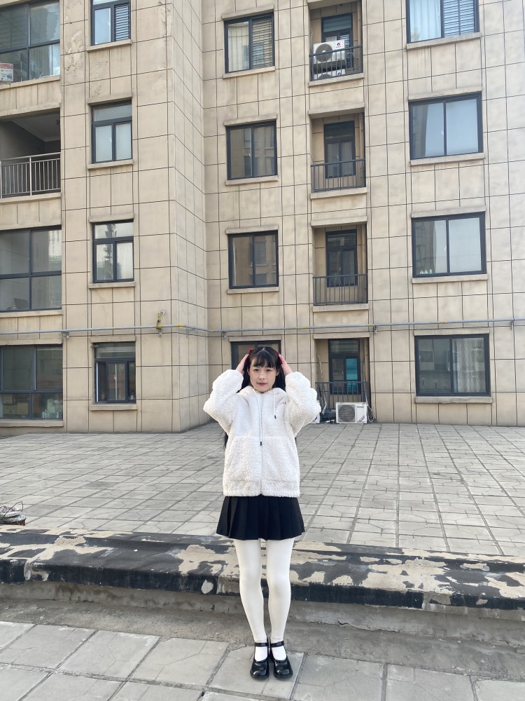 山野-河南省·许昌市·禹州市-抖音 微博 某红薯-会化妆，会服装搭配，会拍照，热爱购物，喜欢服装，彩妆，对时尚比较敏感