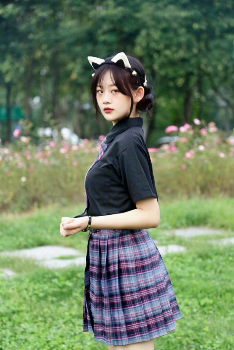 欣欣-河南省·平顶山市·新华区--接单范围:接寄拍或送拍 有经验 拍到你满意为止 本人现在短发 可接假发或不露脸的 一切好商量 本人好相处