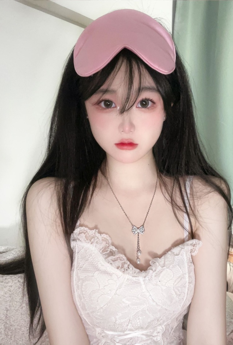 小十一-江西省·新余市·渝水区-抖音-喜欢拍照有自己的审美,会ps也会写脚本、收到货后能按时出图/视频,效率快细心,能按要求完成每单任务,时间充裕,也希望能够遇到长期合作的商家