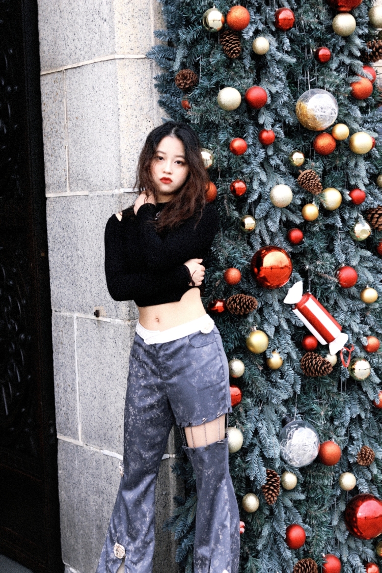 nongnong-浙江省·宁波市·鄞州区-抖音 某红薯-我是一名服装设计在读学生，我擅长搭配，造型，p图，我喜欢拍照，也喜欢自己搭配衣服，接单范围是买家秀，探店打卡，开箱视频，校园推广都可。欢迎大家来找我呀