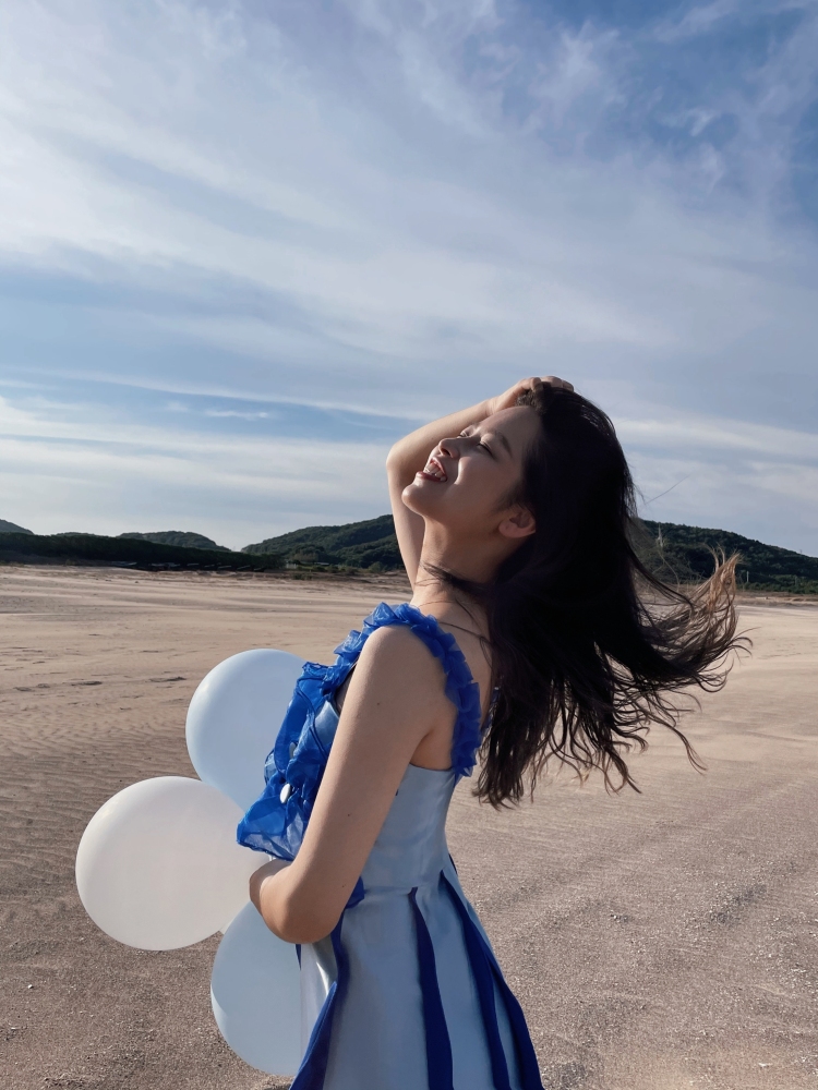 nongnong-浙江省·宁波市·鄞州区-抖音 某红薯-我是一名服装设计在读学生,我擅长搭配,造型,p图,我喜欢拍照,也喜欢自己搭配衣服,接单范围是买家秀,探店打卡,开箱视频,校园推广都可。欢迎大家来找我呀