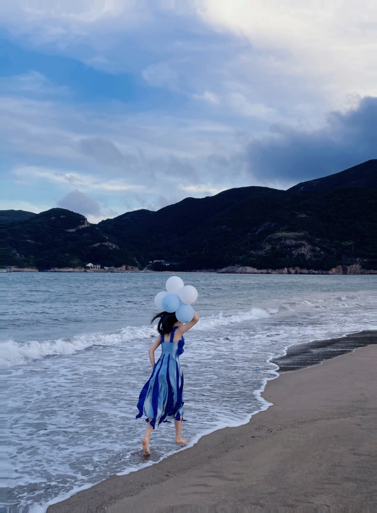 nongnong-浙江省·宁波市·鄞州区-抖音 某红薯-我是一名服装设计在读学生，我擅长搭配，造型，p图，我喜欢拍照，也喜欢自己搭配衣服，接单范围是买家秀，探店打卡，开箱视频，校园推广都可。欢迎大家来找我呀