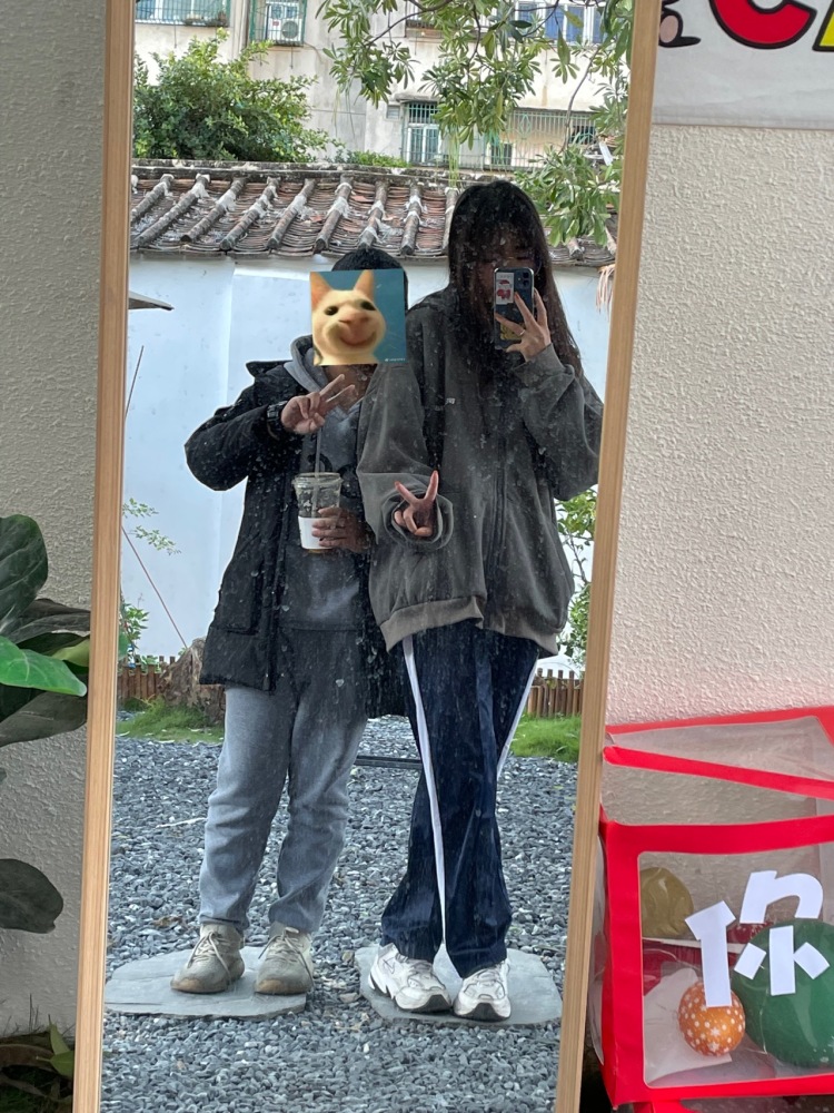 茵.-广东省·汕头市·潮阳区-抖音，快手-本人是学生，新人模特，有空闲，🉑️接寄拍 衣服裤子美妆美瞳，🉑️接寄