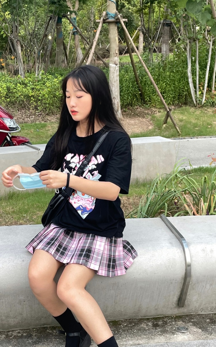田国庆-湖南省·湘西土家族苗族自治州·吉首市-快手 刚完没多久-接拍寄拍模特
身高163 体重97
可接衣服 饰品 鞋子 等(风格多样)
诚信服务