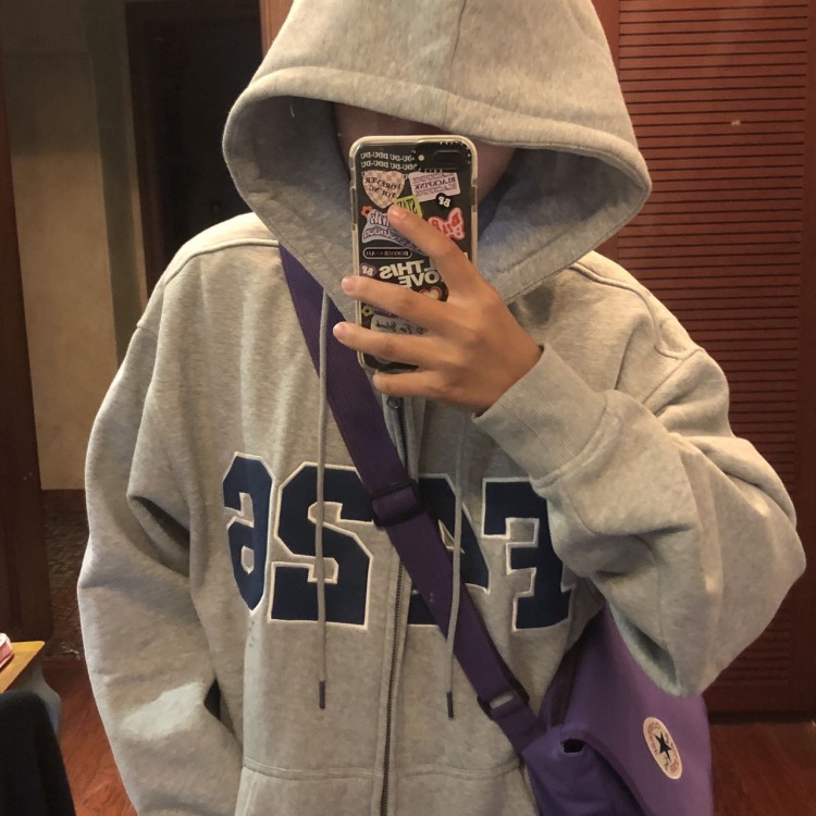 Emm_yy^🔗-湖南省·株洲市·天元区--接单，接潮服潮鞋
会对镜拍，会自拍，会街拍
本人很潮，不用担心成片质量