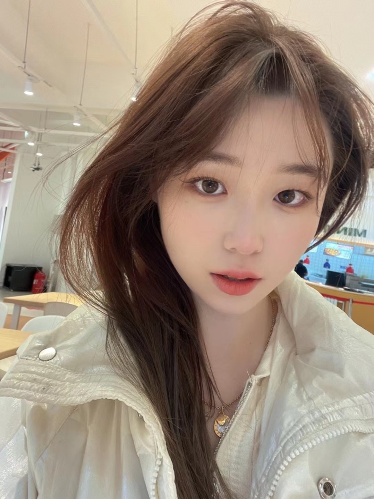Katelyn🎀-辽宁省·鞍山市·铁东区-抖音|微博-出图快,精致,可以修改,对自己要求很高。
商家商家看过来~
身高165 体重102斤 鞋尺码36.5