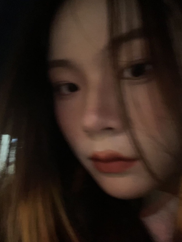 넌 바보야-湖南省·长沙市·望城区-抖音-本人18岁，身高160，体重88目前在湖南长沙喜欢买衣服，喜欢化妆，自己对化妆方面有一定的研究。可接寄拍淘宝拼多多天猫京东的买家秀，卖家秀，也可接受周末外出拍摄，拽姐风学院风都可
艺名：南柚
身份：学