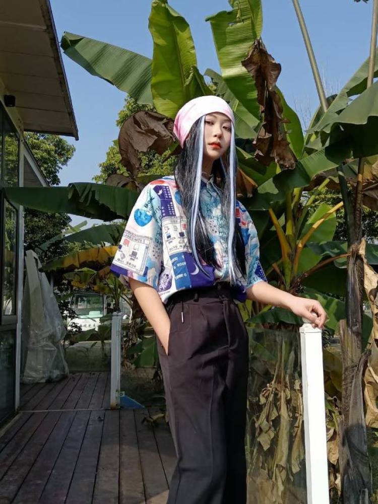 不吃棒棒糖嗷崽崽-四川省·宜宾市·兴文县-抖音 快手-女 165cm 54kg 设计专业的学生 擅长ps出图擅长网红风格化妆技术 本人有良好的相貌和高质的品味 曾担任学校社团汇演的化妆师和造型师