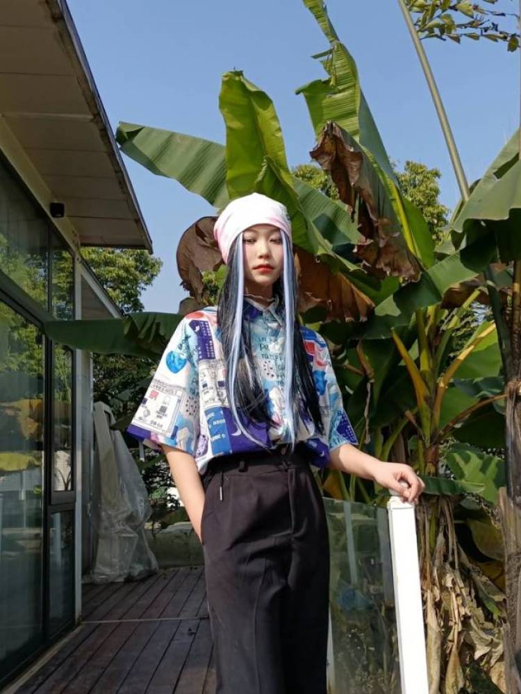 不吃棒棒糖嗷崽崽-四川省·宜宾市·兴文县-抖音 快手-女 165cm 54kg 设计专业的学生 擅长ps出图擅长网红风格化妆技术 本人有良好的相貌和高质的品味 曾担任学校社团汇演的化妆师和造型师