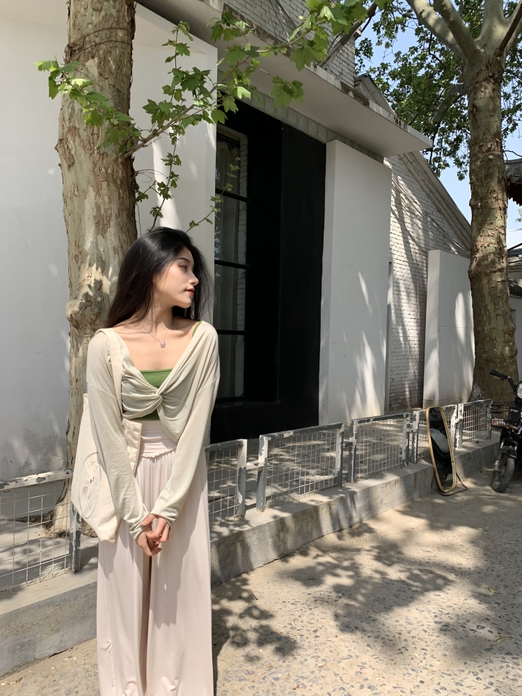 --河南省·鹤壁市·淇滨区-抖音-做过淘宝店铺模特,有拍照经验,会修图出片率高,可以驾驭多种风格,呈现商品美感