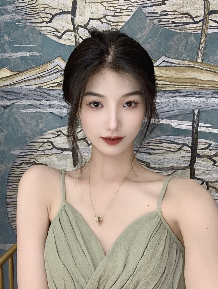 --河南省·鹤壁市·淇滨区-抖音-可以驾驭多种风格,会拍照修图,有模特经验,独立完成出片率高。