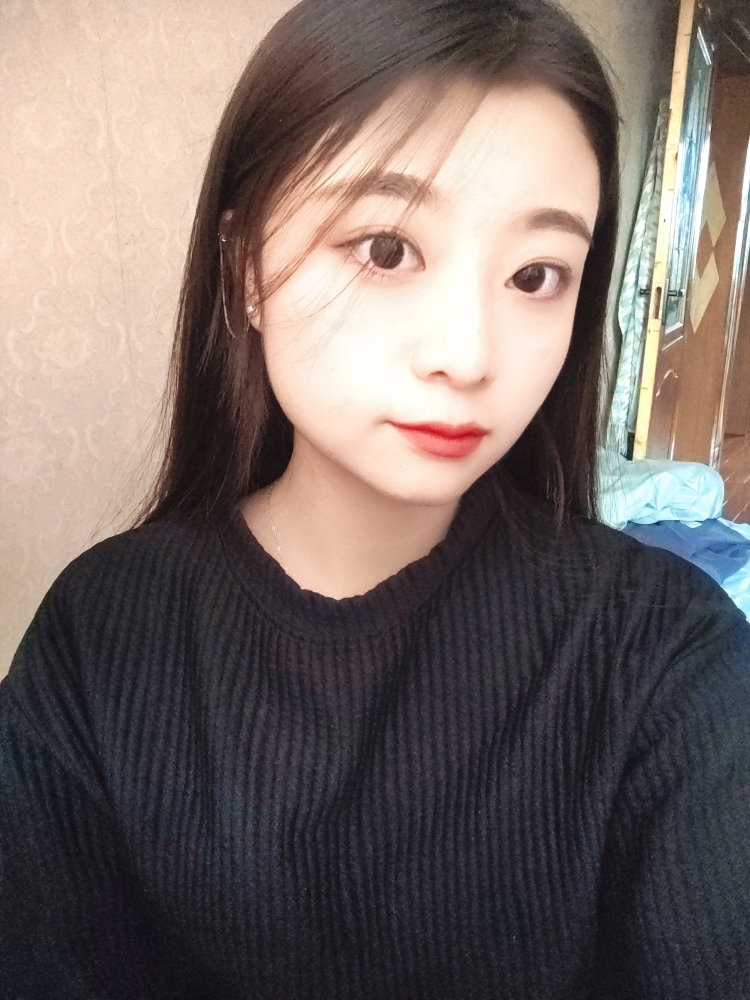 栀渃-新疆维吾尔自治区·乌鲁木齐市·头屯河区-抖音-衣服化妆品都可以，暴露的衣服不接，费用可以商量，希望有商家找我拍~