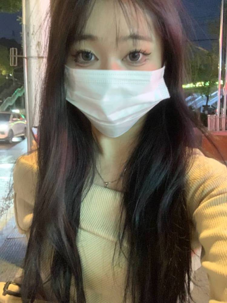 菲菲🦋-贵州省·铜仁市·思南县-快手-本人是在校就读生,喜欢玩快手抖音,快手2千多粉丝,抖音600多粉丝,喜欢拍,照接寄拍。