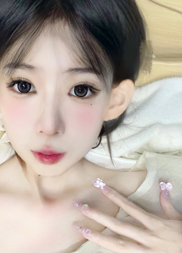 锦鲤-黑龙江省·大庆市·让胡路区--美术 穿搭 抖音 某红薯 微商 想接合作 寄拍类的 衣服类的 首饰美瞳其他配件也可以 探店也ok