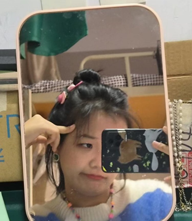 贺呵喝-河南省·许昌市·长葛市--学美术的  拥有一定的的审美能力  氛围感拿捏
寄拍 买家秀 等
香水 护手霜 暖手宝 DIY 面膜 ...
氛围感纯纯拿捏
本人照片