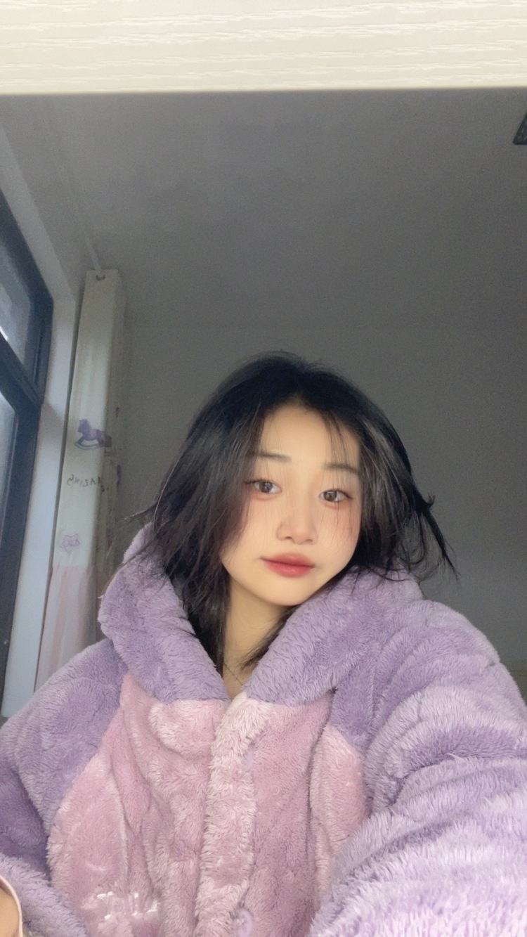 C.-江苏省·无锡市·滨湖区-抖音 快手 某红薯-擅长舞蹈 绘画 手工
身高170
体重110
种草开箱视频 短视频创作 穿搭 测评